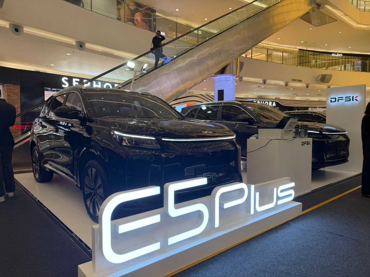 DFSK E5 Plus Hadir di Berbagai Mall, Perkuat Pengalaman Konsumen
