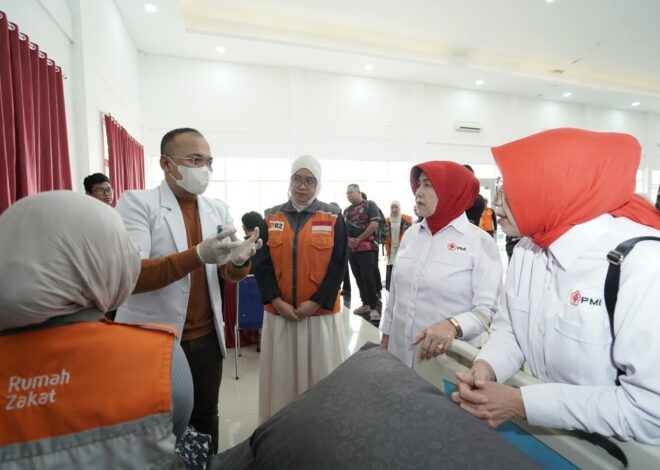 Jaga Kesehatan Relawan Karhutla, Betadine dan PMI Kalbar Gelar Pemeriksaan
