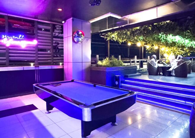 Cari Tempat Nongkrong di Jakarta Timur? 7th Sky Lounge Vasaka Hotel Bisa Jadi Pilihan