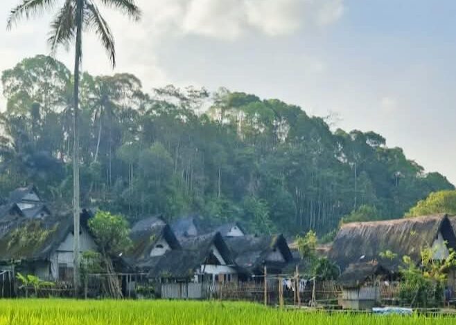 Wisata Kampung Naga Tasikmalaya, Menyusuri Tradisi Sunda yang Tetap Terjaga