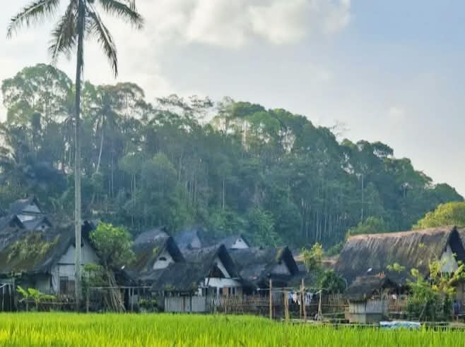 Wisata Kampung Naga Tasikmalaya, Menyusuri Tradisi Sunda yang Tetap Terjaga
