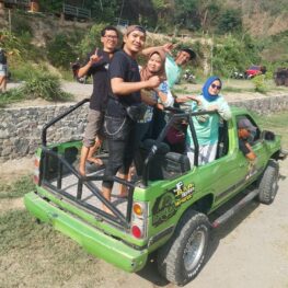 40 Media Sindikasi Media Network Jelajahi Ketep Pass Magelang Bersama Merapi Merbabu Jeep
