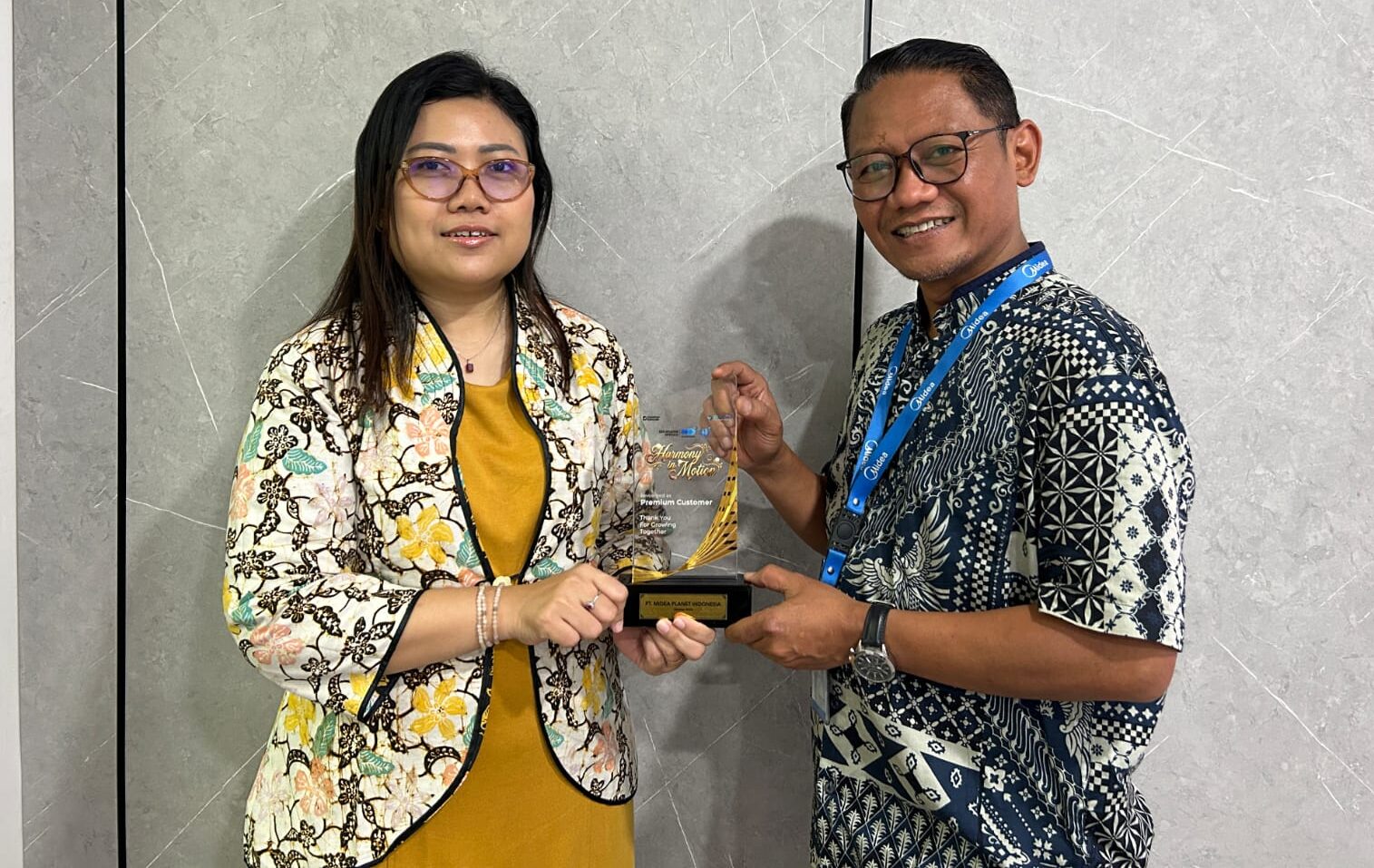 Midea Raih Penghargaan Premium Customer dari IDSurvey dan Danantara Indonesia