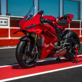 Ducati Panigale V4 2027 Hadir dengan Tenaga 218 HP dan Teknologi Pengereman Baru