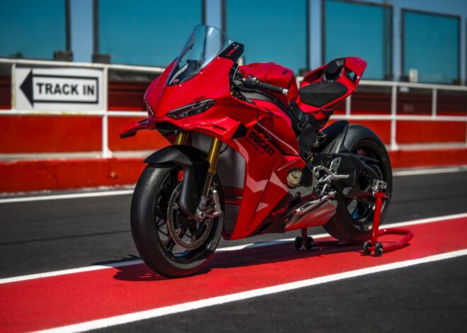 Ducati Panigale V4 2027 Hadir dengan Tenaga 218 HP dan Teknologi Pengereman Baru
