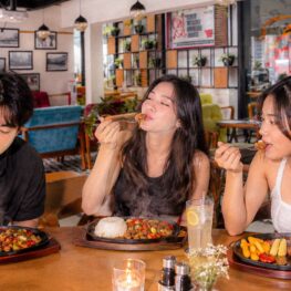 de Braga by ARTOTEL Hadirkan Heat Meets Flavor, Lima Menu Hot Plate untuk Menemani Musim Hujan di Bandung